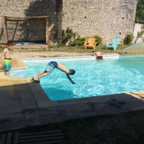 Hotels in Villiers-En-Plaine